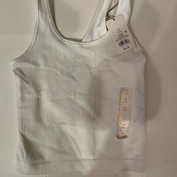 White NWT Tank Top -  A New Day -  Size Small  Essential Casual  💗 - Picture 8 of 8